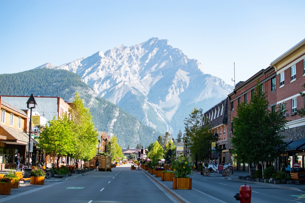 town with views of mountains in the backdrop