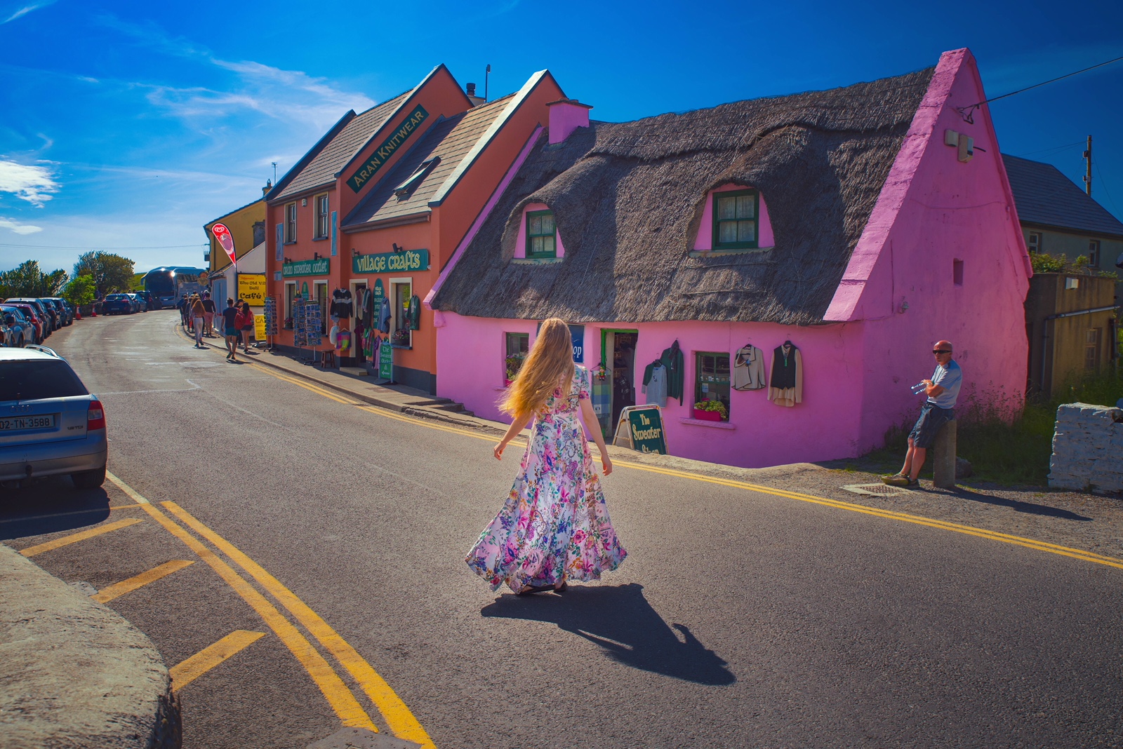 things to do in Doolin pink house VJ