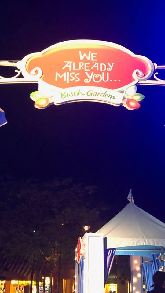 BG Christmas town missing you sign