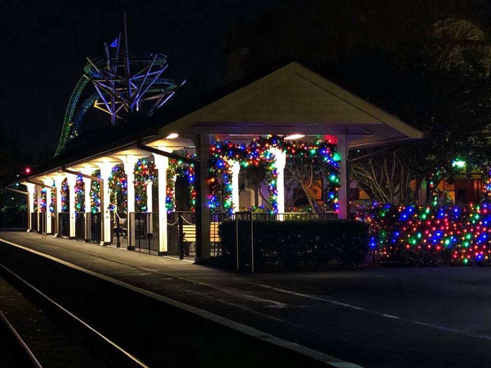 BG Christmas town train station