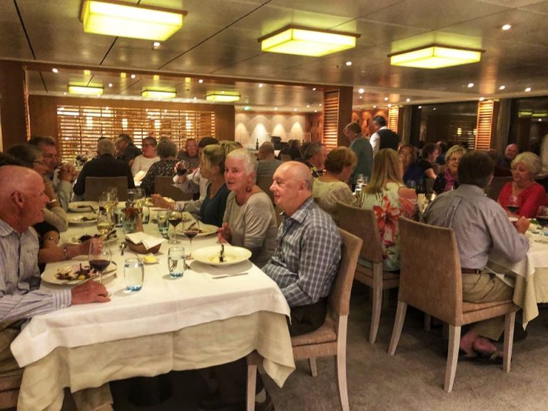 viking river cruise dinner time