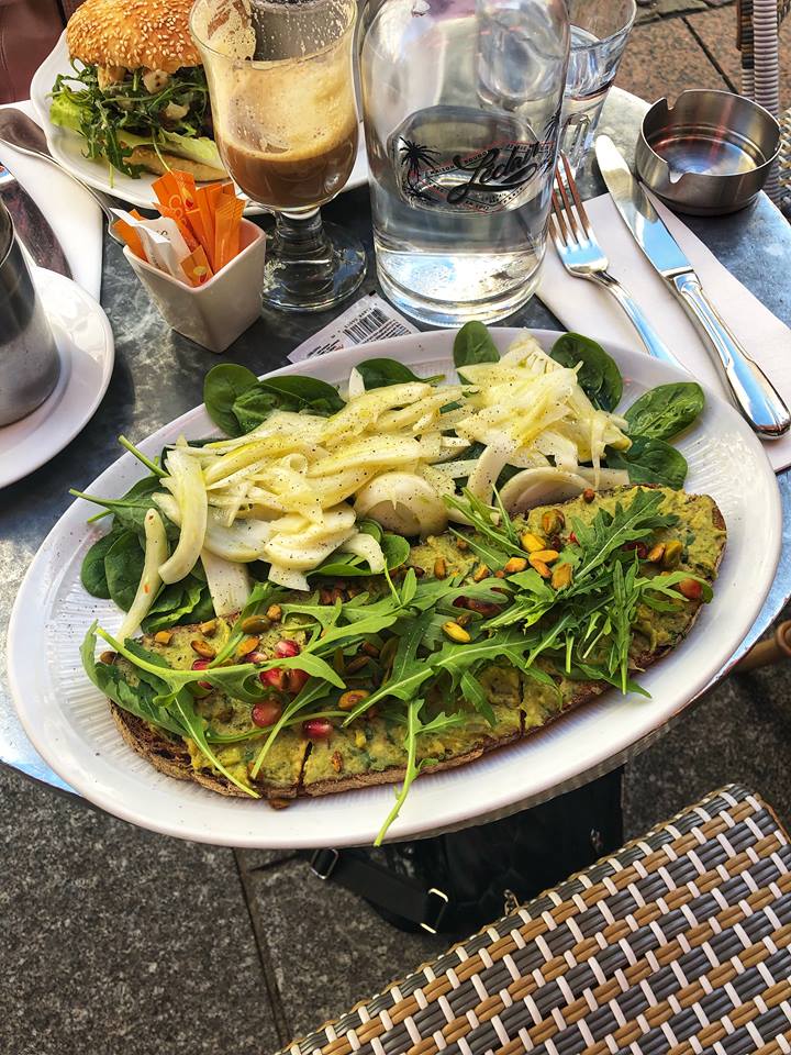 Vegan in Paris avocado toast