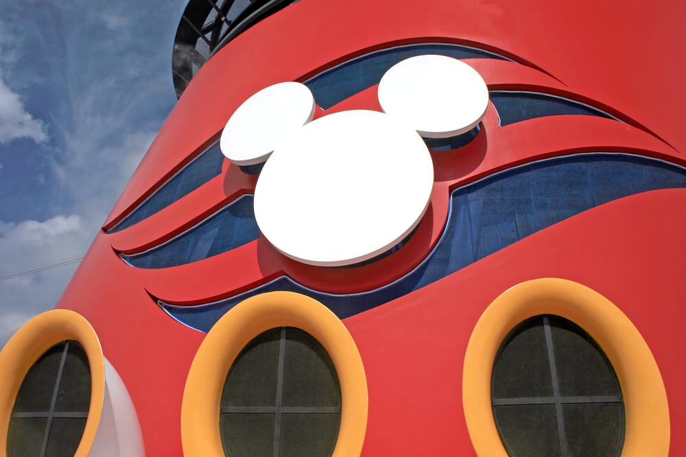 Disney cruise packing list portholes with logo