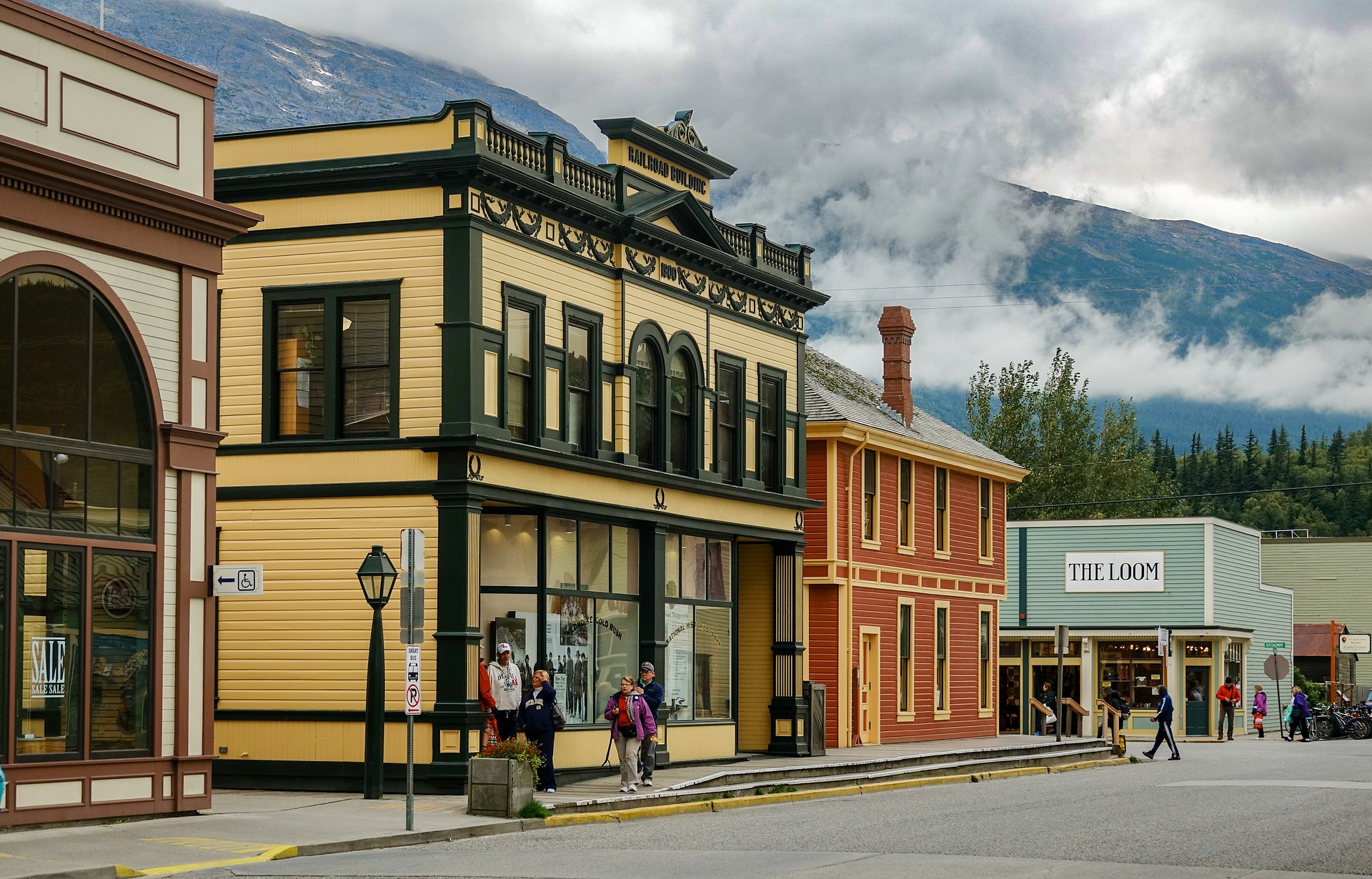 13 Most Picturesque Towns In Alaska You Must Visit - Linda On The Run