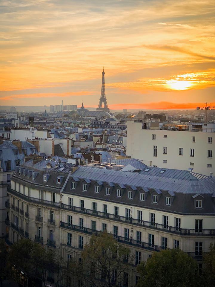 Unusual things to do in Paris Printemps rooftop sunset