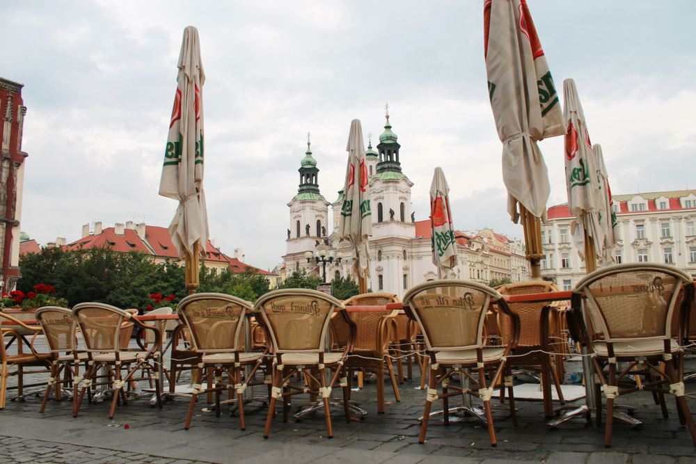 2 Tage in Prag Cafe im Freien