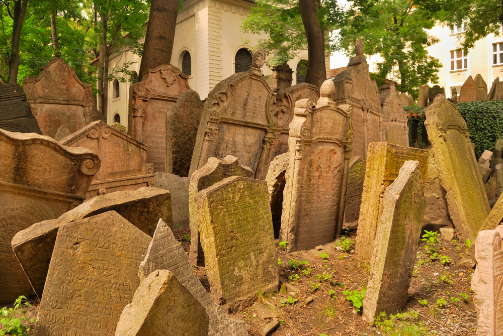 2 days in Prague Jewish cemetery