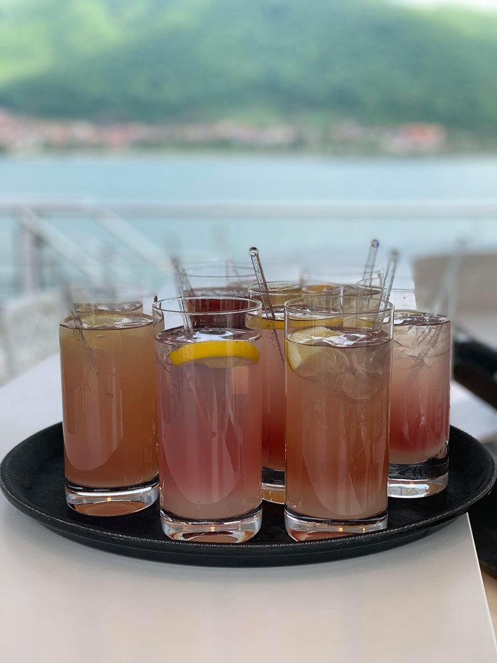 Crystal River Cruises cocktails