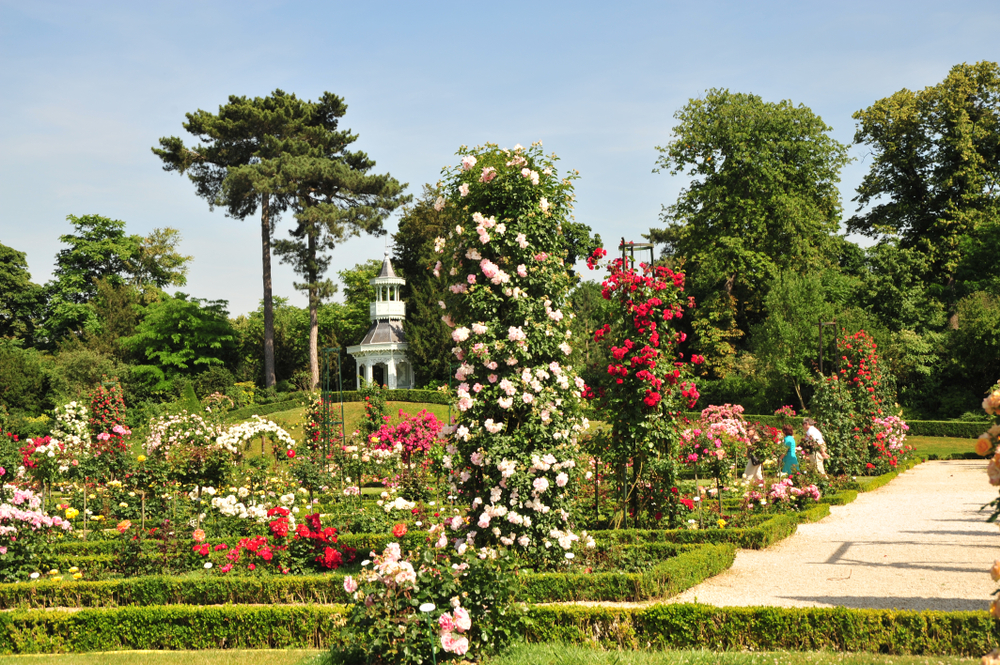 12 Pretty Gardens And Parks In Paris - Linda On The Run