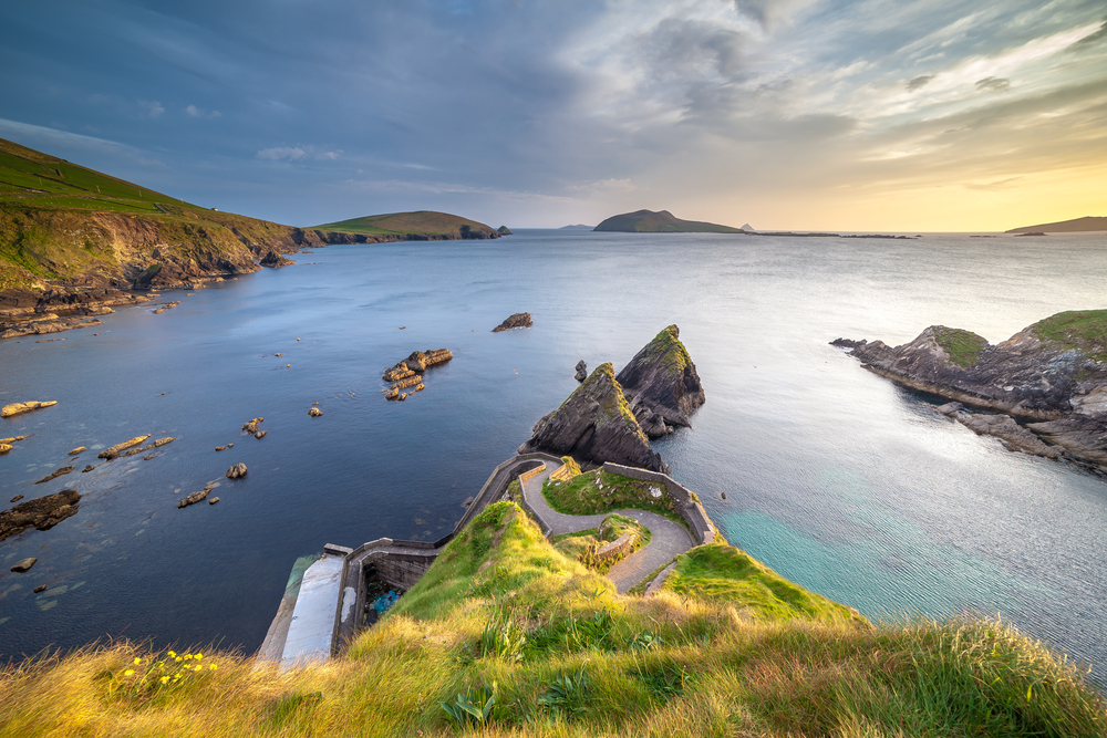 Drive Slea Head Drive when visiting Dingle Peninsulas