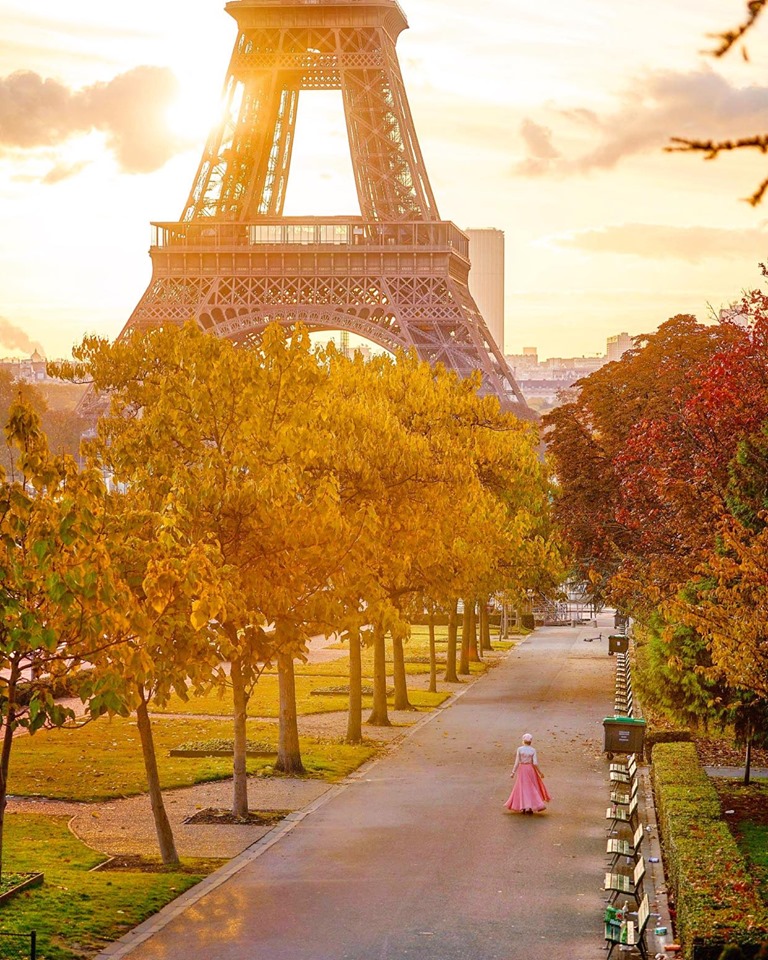 Instagrammable Places in Paris Street Near the Eiffel Tower