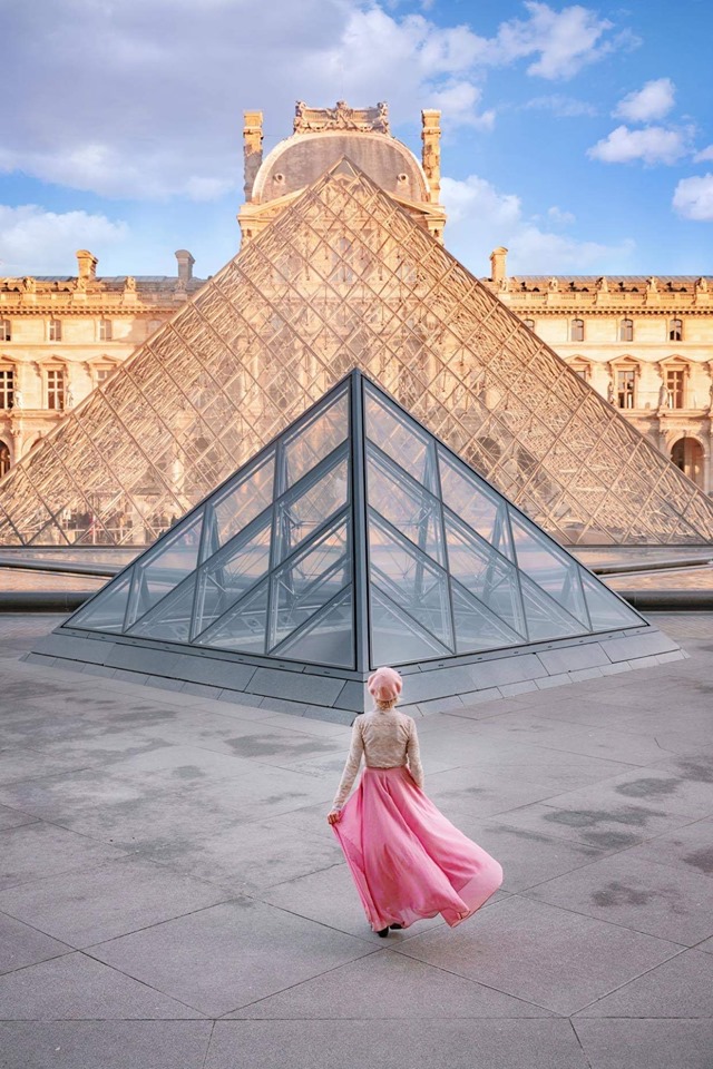 The Louvre Pyramids are the best instragrammable places in Paris