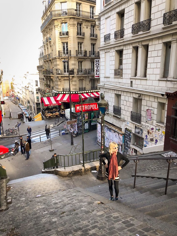 Subway stairs Paris