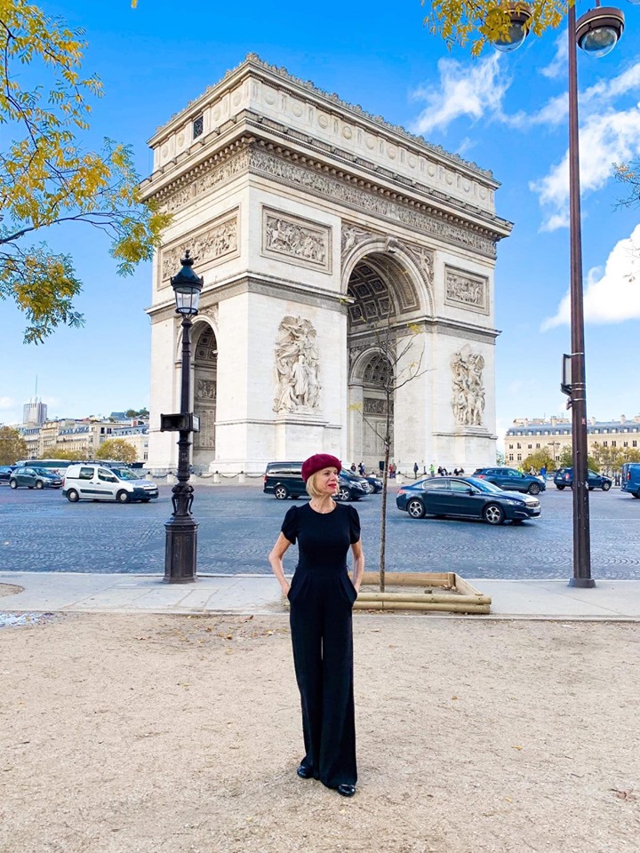 Any view of the Arc de Triomphe would make a memorable Paris instagram photo