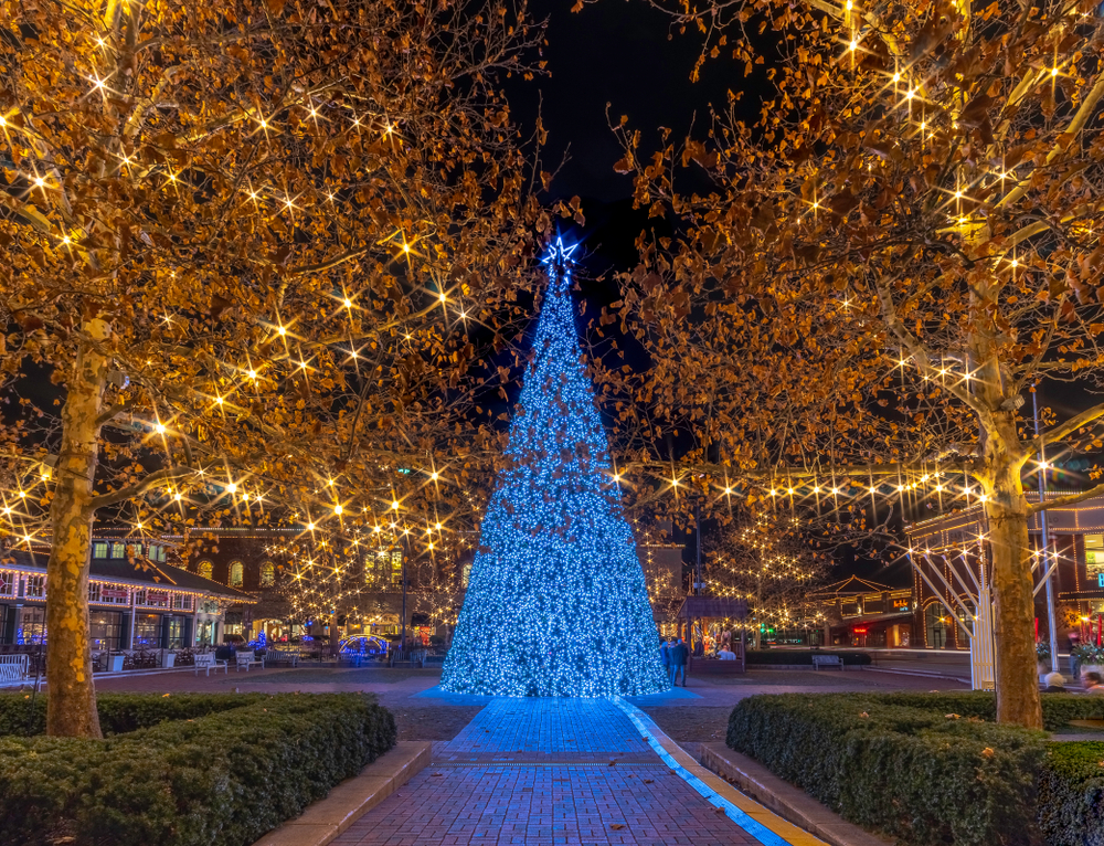 15 Festive Ways To Celebrate Christmas in Ohio - Linda On The Run