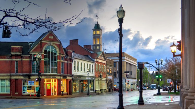 20 Small Towns in Ohio You Must Visit - Linda On The Run