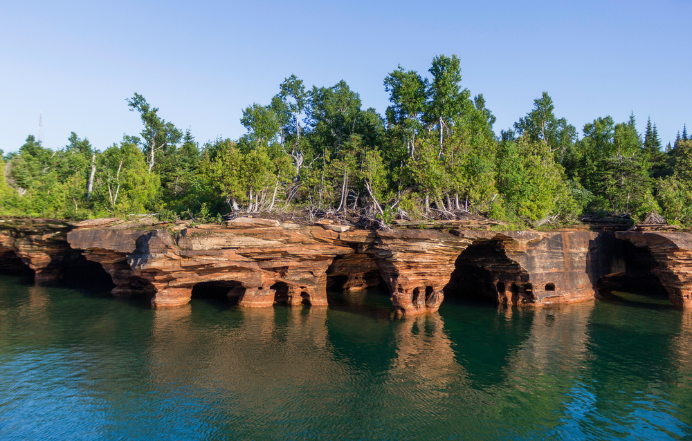 Photo of the  stunning rocky outcroppings of the Apostle Islands in Wisconsi