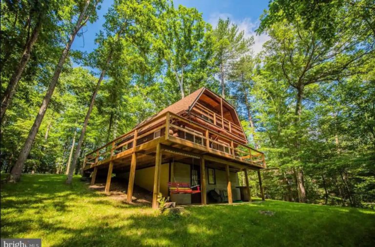 15 Best Airbnbs in West Virginia (Cabins, VRBOs & More!) Linda On The Run