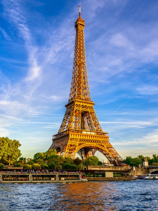 cropped-4-days-in-Paris-itinerary-NEW-Eiffel-tower-with-blue-sky-1.jpg