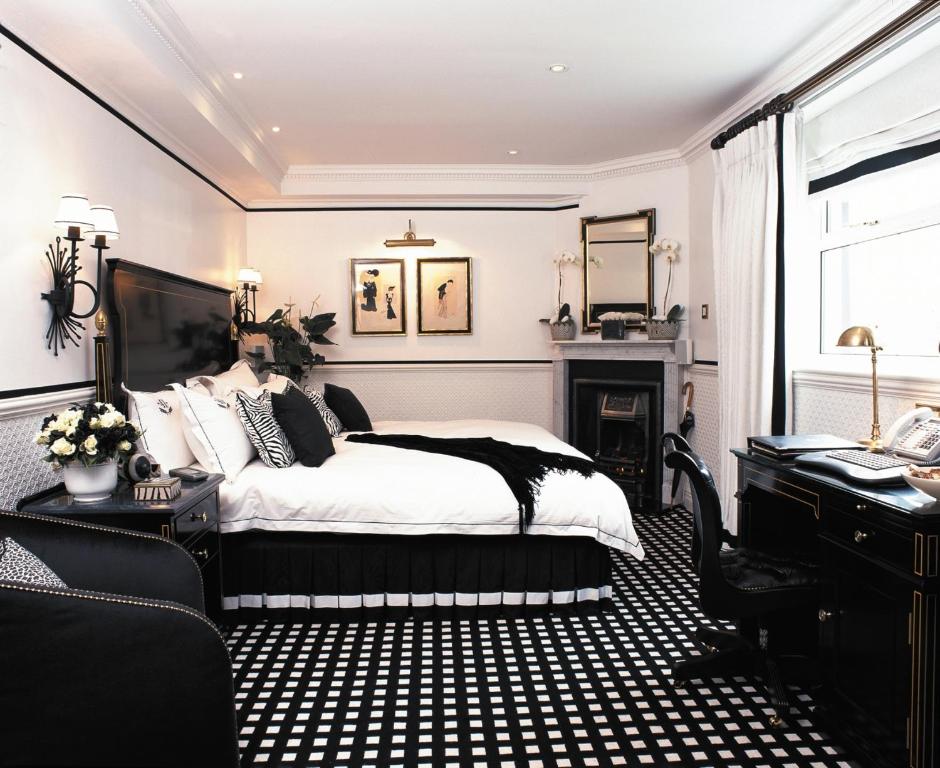 the quirky back and white hotel of 41 one of the boutique hotels in London. 