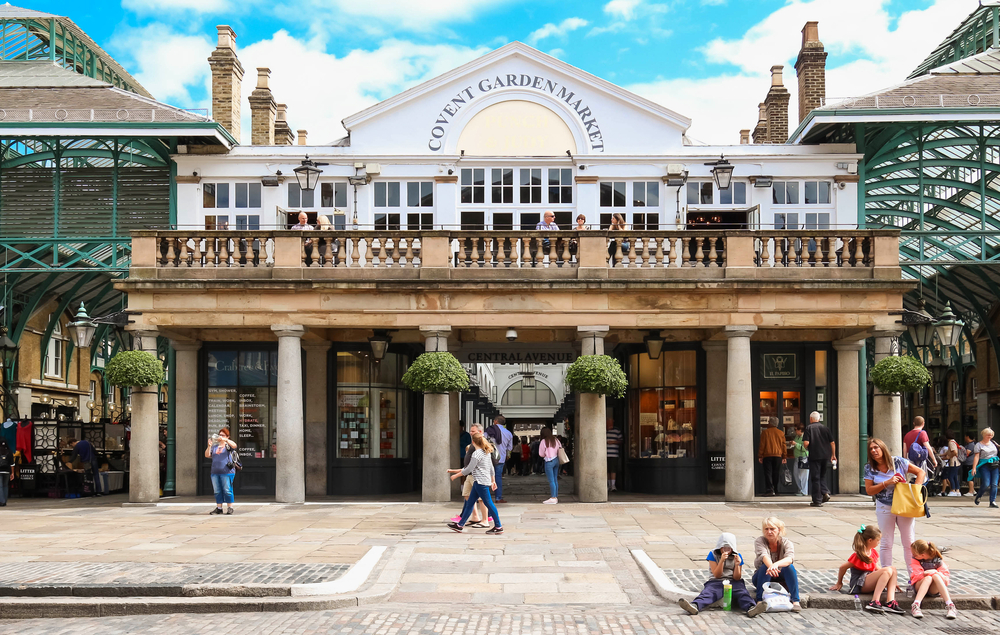 View of Covent Garden market in London. This article si about things to do in Covent Garden. 