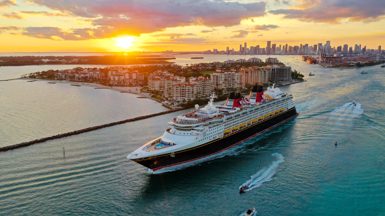 Disney cruise packing list for cruise ship sailing in pretty sunset